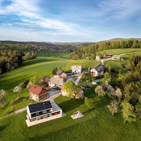 Holiday House Hona Lux Velike Lasce Eksteriør billede