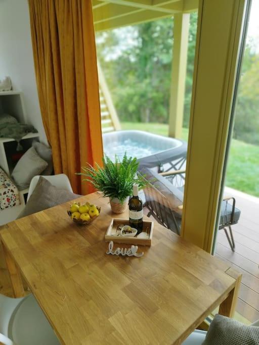 Holiday House Hona Lux Velike Lasce Eksteriør billede