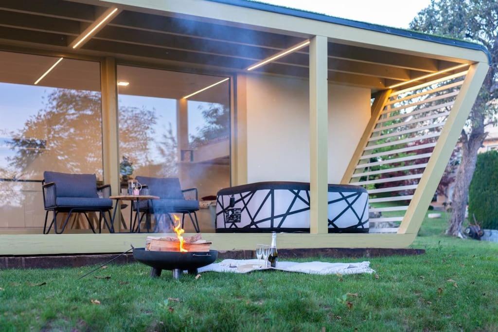 Holiday House Hona Lux Velike Lasce Eksteriør billede