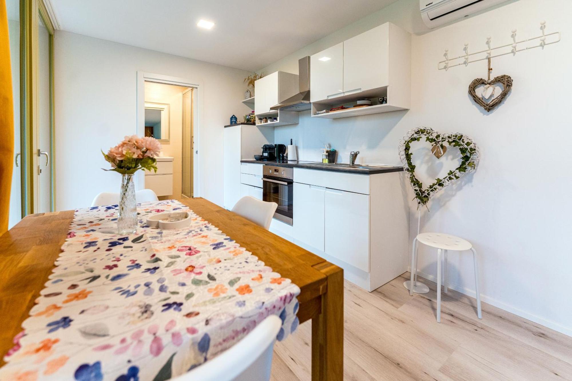 Holiday House Hona Lux Velike Lasce Eksteriør billede
