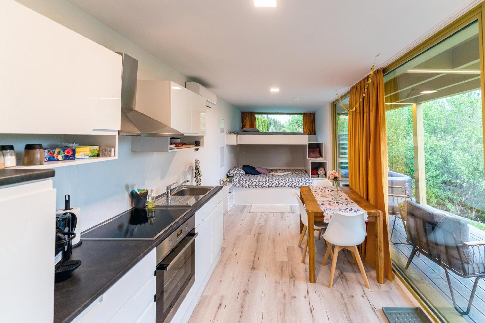 Holiday House Hona Lux Velike Lasce Eksteriør billede