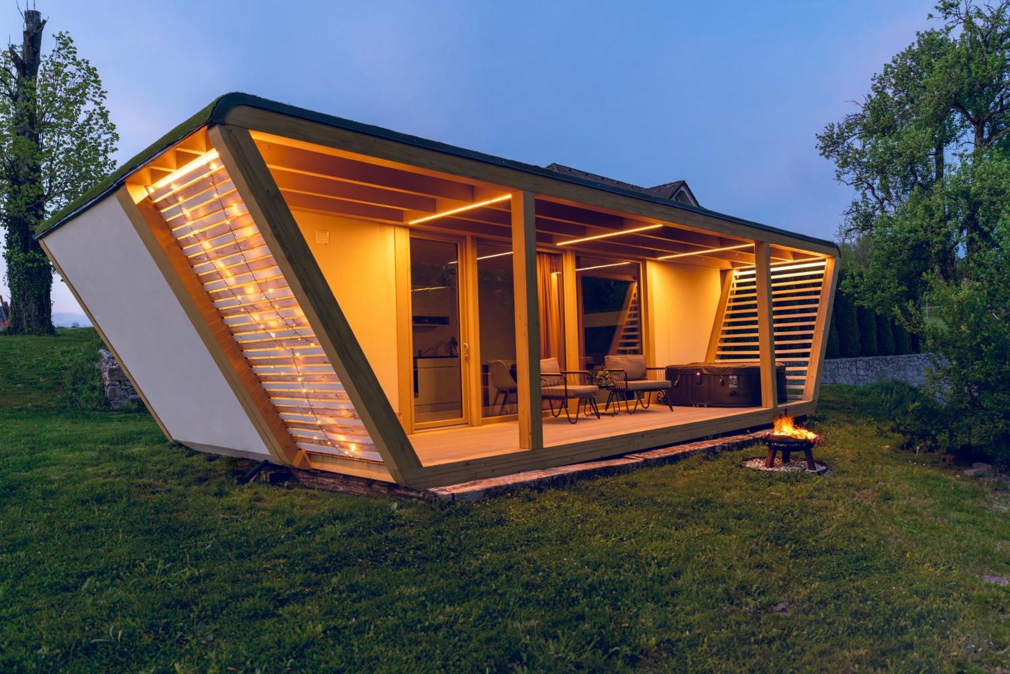 Holiday House Hona Lux Velike Lasce Eksteriør billede