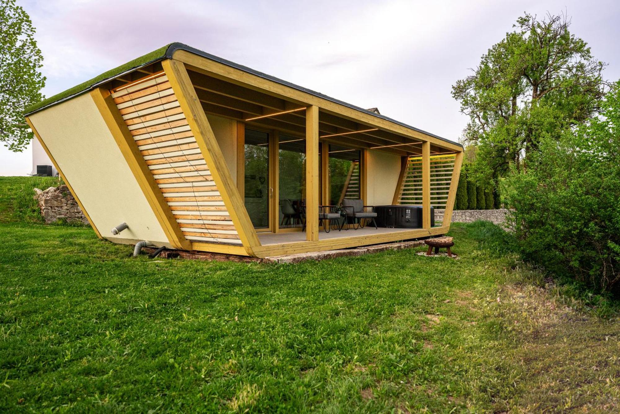 Holiday House Hona Lux Velike Lasce Eksteriør billede